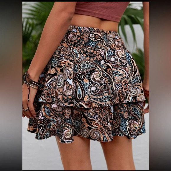 4/$25 SHEIN Paisley Print Tiered Mini Skirt Women’s XS Smocked Elastic Waistband - Picture 5 of 10
